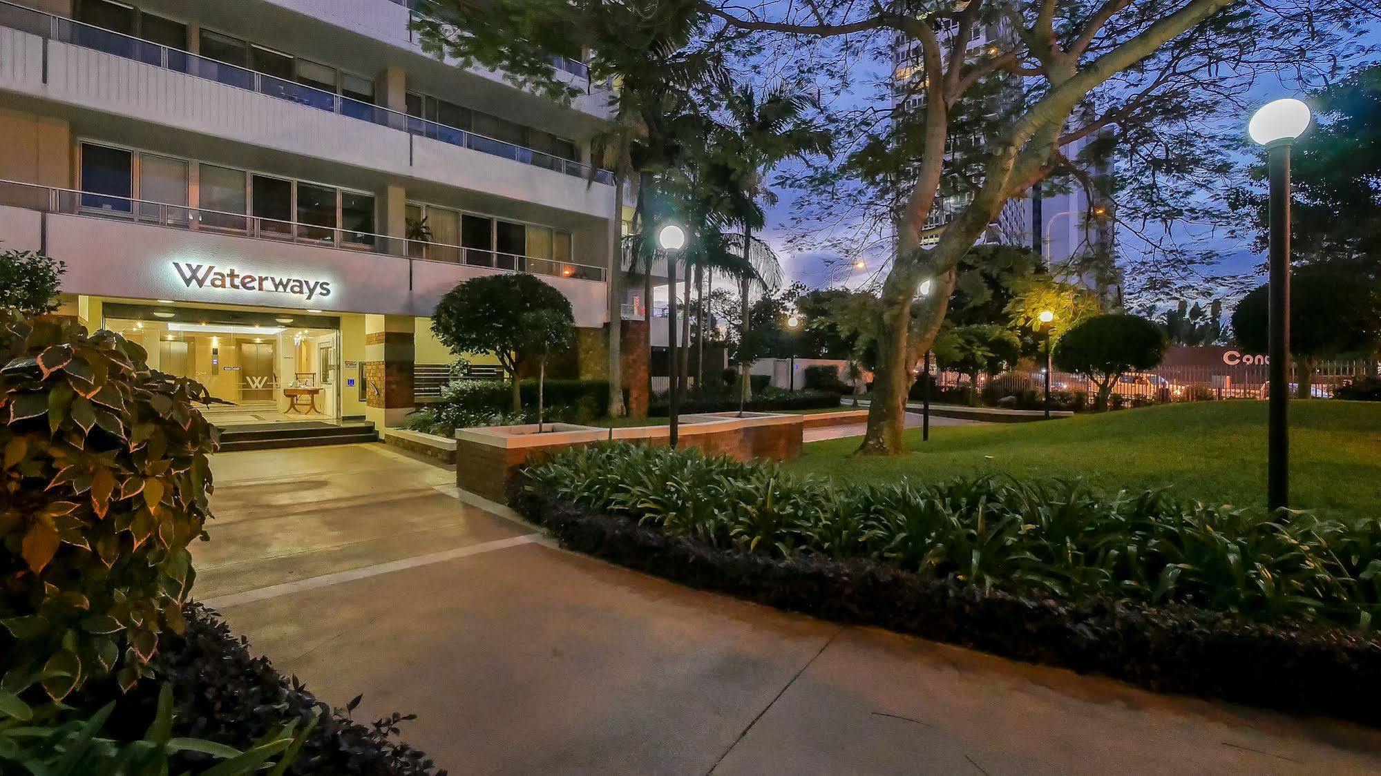 Waterways Apartments Surfers Paradise Extérieur photo